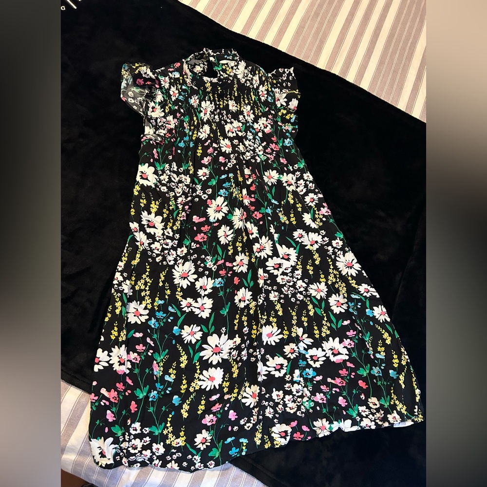 Cute dress. excellent condition.